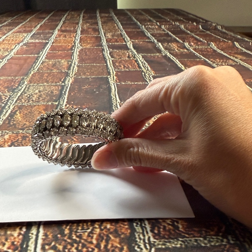 Elegant CZ Silver Tone Women's Bracelet